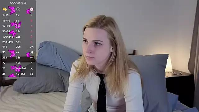 HelenMartines from StripChat is Freechat