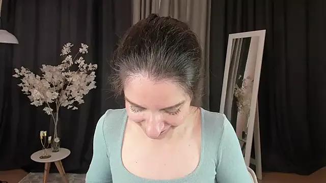 helentasty from StripChat