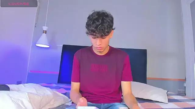 Helios_kronos from StripChat is Freechat