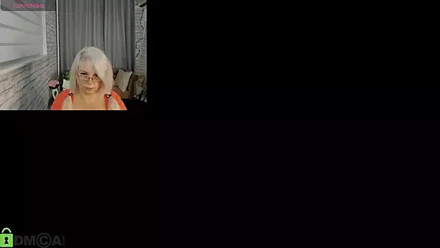 Hella_Fabel from StripChat