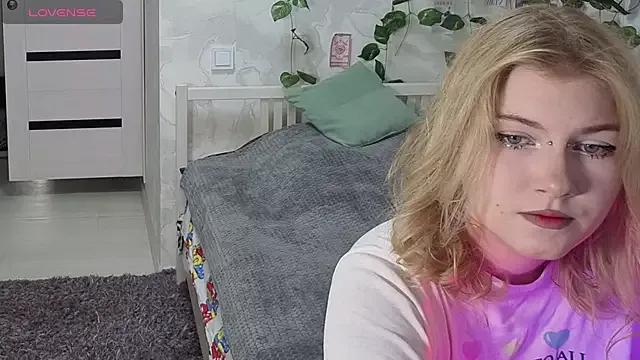 HellenHornny from StripChat