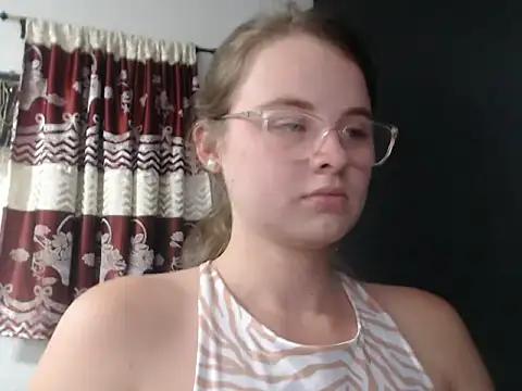 HellenMiyer1111 from StripChat