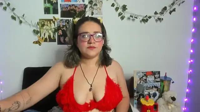 Hellenn_rose from StripChat