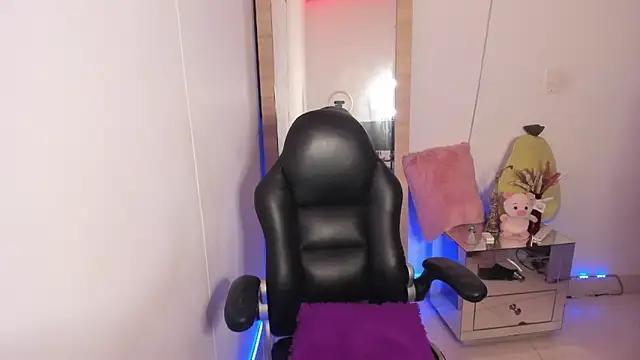 hellensexy from StripChat
