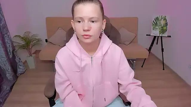 HelloRoxy from StripChat