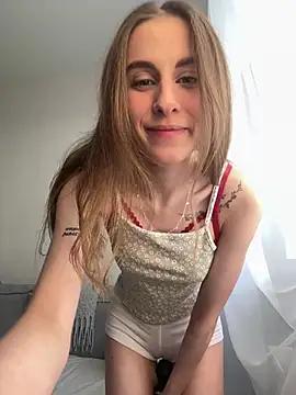 HellPeach from StripChat