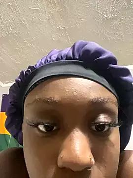 HennessyBaby21 from StripChat