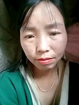hera-00 from StripChat is Freechat