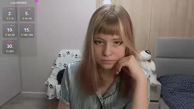 HermioneHHH webcams show profile image 