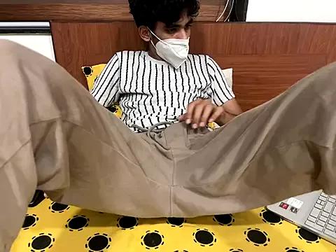hiddenxdesire from StripChat