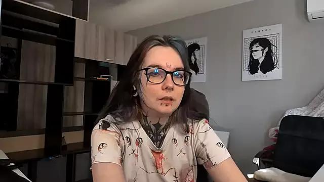 HighelikeGirl from StripChat