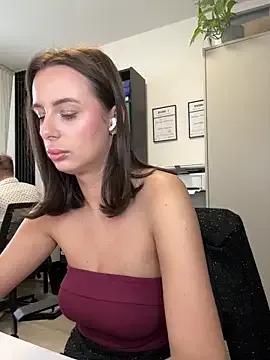 Hii_Lolla from StripChat
