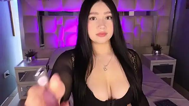 HiilaryFox from StripChat