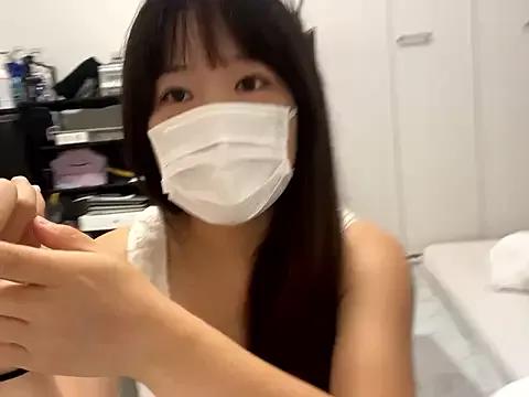 hikiwarinatto_xoxo from StripChat