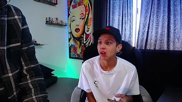 HillAndJack333 from StripChat