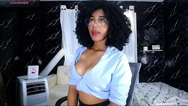 Hillary_queen from StripChat