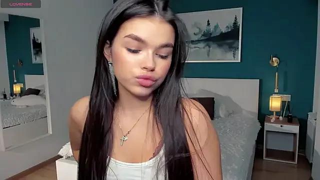 HollisHearl from StripChat