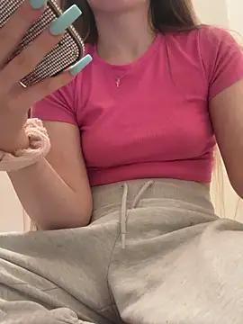 Holly-Glamour from StripChat