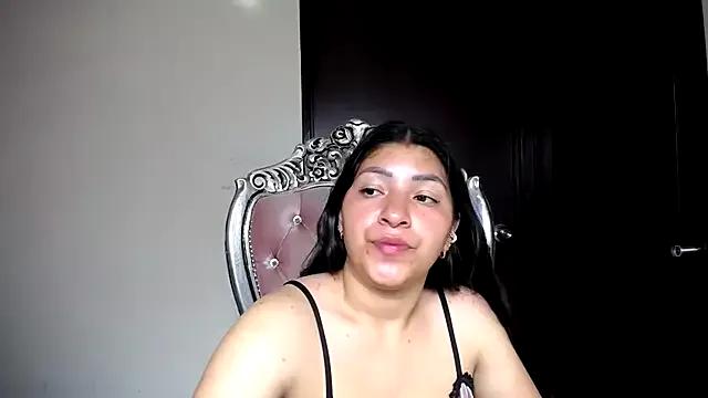 holly20a from StripChat