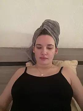 Holly_Molii from StripChat