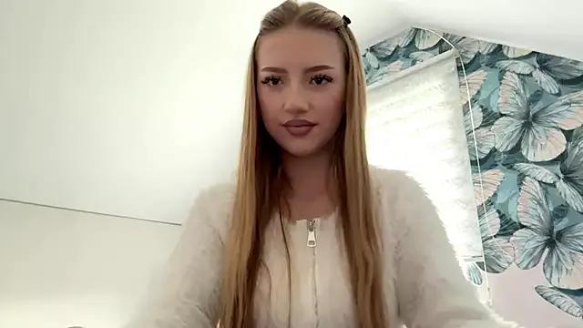 HollyCroker from StripChat is Freechat