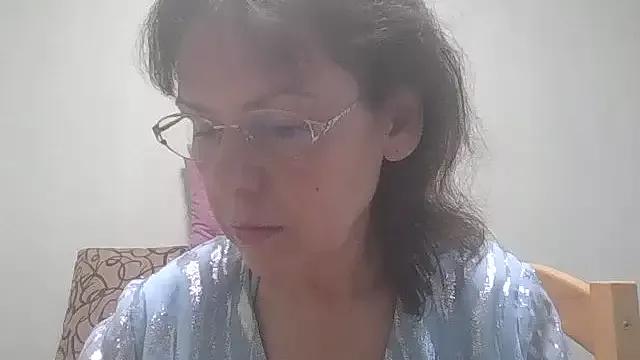 HollyJewel from StripChat