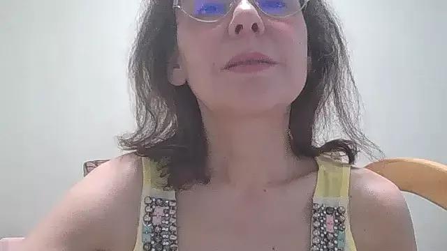 HollyJewel from StripChat