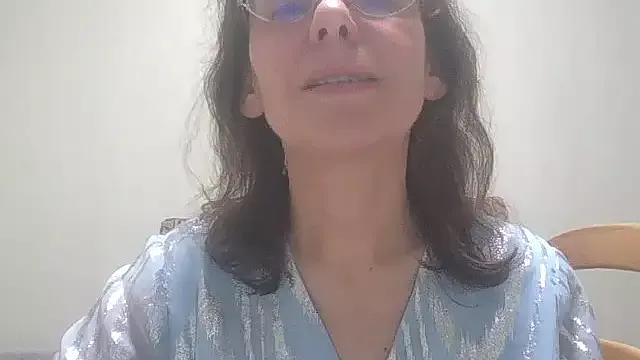 HollyJewel from StripChat