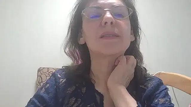 HollyJewel from StripChat