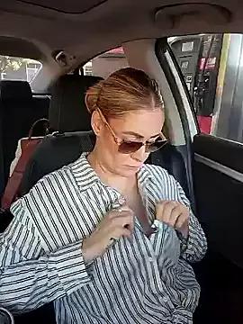HollyTattoo from StripChat