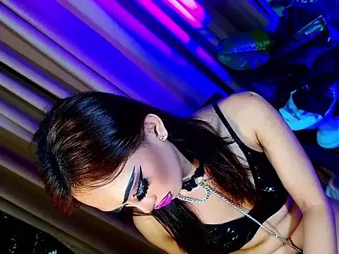 HOLLYWOOD_QUEEN_88 from StripChat