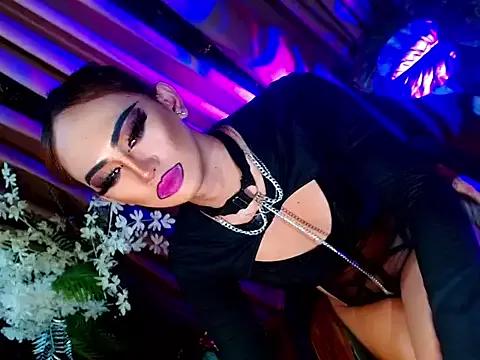 HOLLYWOOD_QUEEN_88 from StripChat