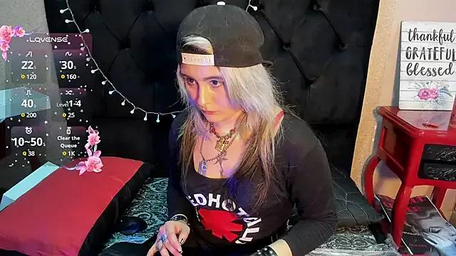 HollyWould__ from StripChat