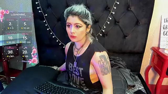 HollyWould__ from StripChat