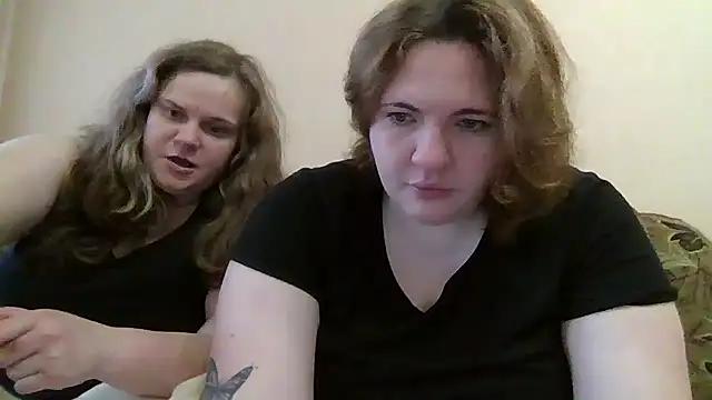 HollyXEva from StripChat