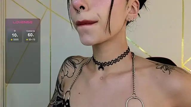 Hollyxx from StripChat