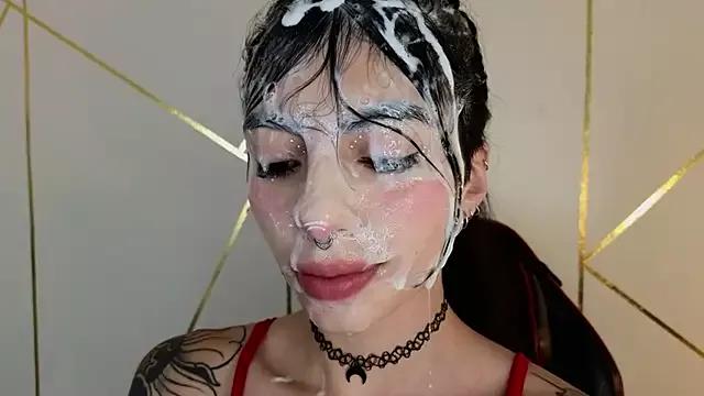 Hollyxx from StripChat