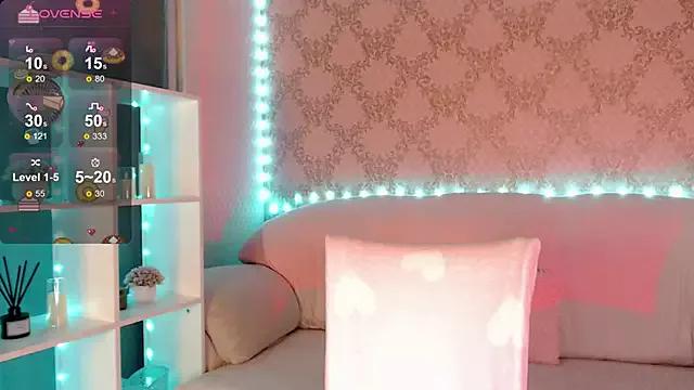 HolyMiax from StripChat is Freechat