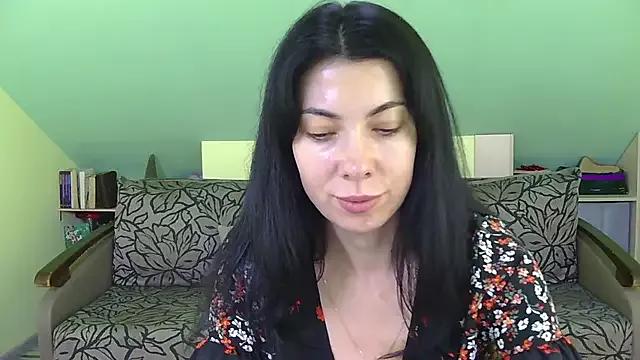 HolyyNun webcams show profile image 