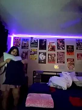 Photos of honeeyyy_pot from StripChat is Freechat
