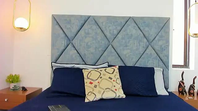 Honey_Anny_ from StripChat is Freechat
