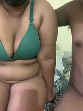 Photos of HoneyedPortal from StripChat is Freechat
