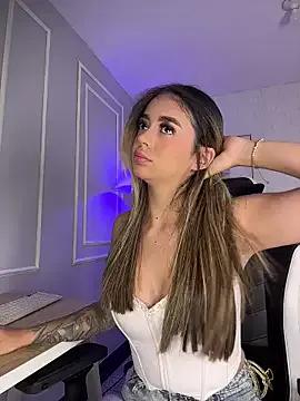 HoneyMollyX from StripChat is Freechat