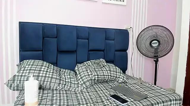 Horny_firecouple from StripChat is Freechat