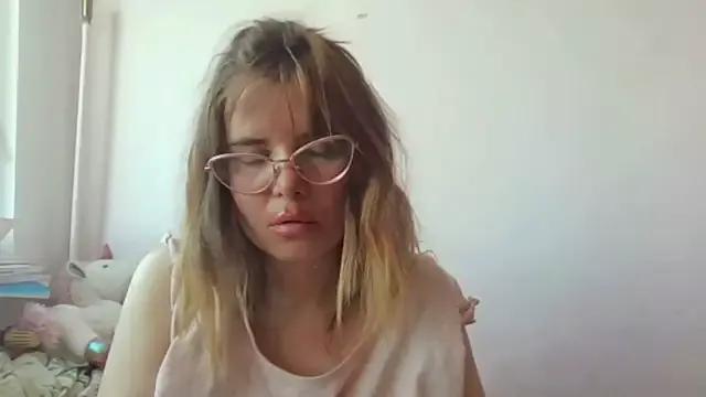 HornyElena from StripChat is Freechat