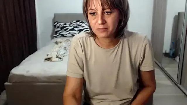 hornymilf72 from StripChat is Freechat