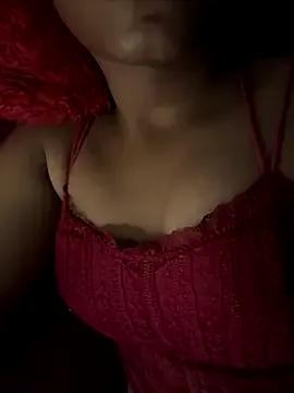 Hot_Goldengirl from StripChat is Freechat