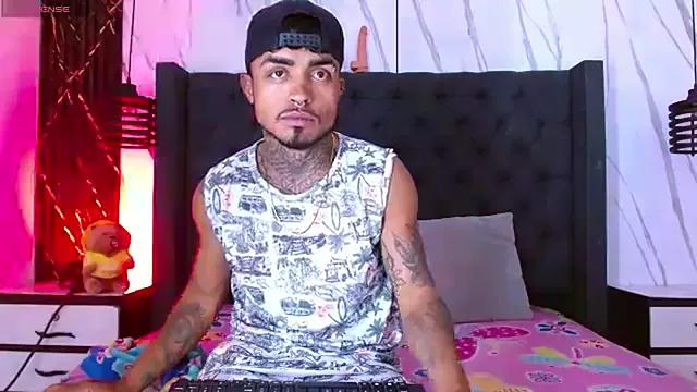 Hot_Latino_x from StripChat is Freechat