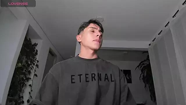 Hotay8_ webcams show profile image 