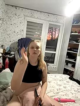 hotgoodgirll from StripChat is Freechat